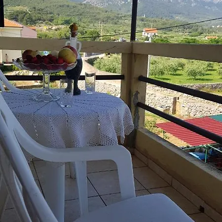 Guest house Marin Jelsa (Hvar)